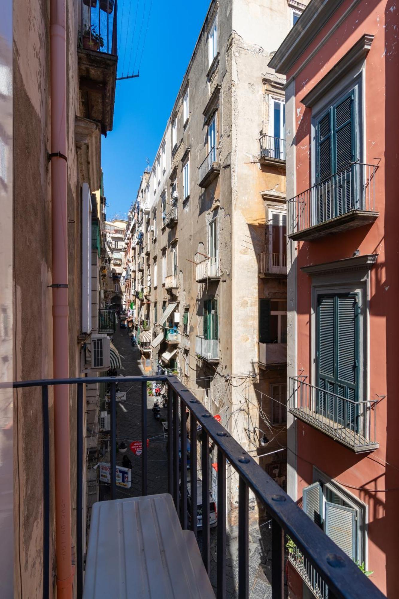 Visit Napoli